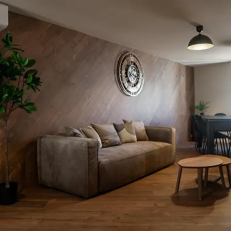 Play & Chill - Loft Cosy شقة Hyères